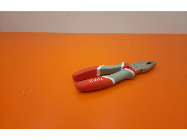 Подушка безопасности в сиденье Alpine C2