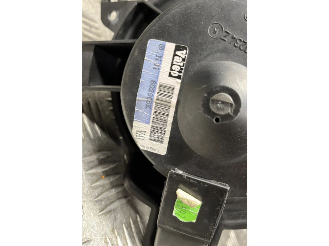 Вентилятор печки Citroen Berlingo