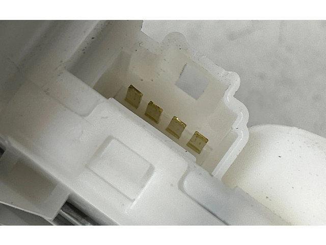 Zámek zadních dveří 90502EN00A Nissan Juke I F15 2012