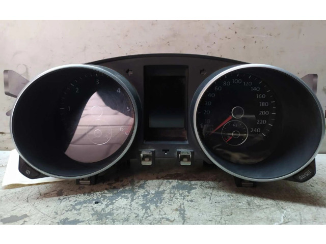 Панель приборов 5K0920872A Volkswagen Golf VI