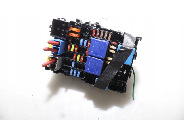   Pojistková skříňka    Renault Megane IV 2020