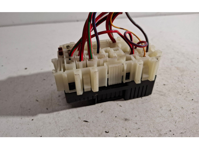 Блок предохранителей 6G9T14K131, 6G9T14B192   Volvo S60    