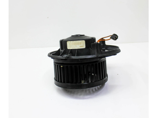 Вентилятор печки 5Q1819021D Volkswagen Golf VII