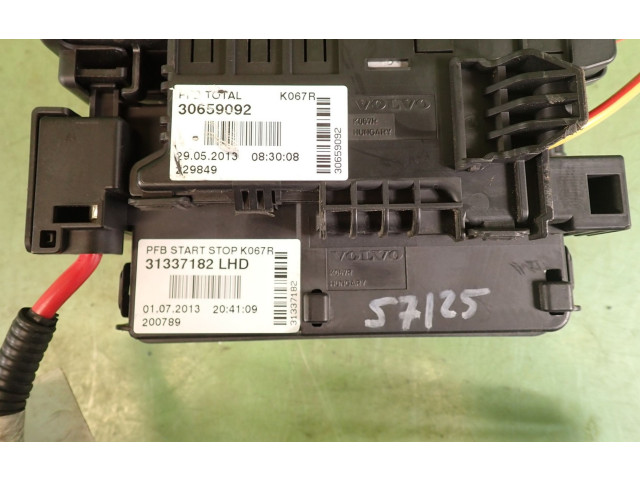 Блок предохранителей  3133718230659092   Volvo V70    