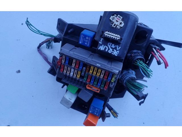   Pojistková skříňka 9568205480   Citroen Berlingo 1996