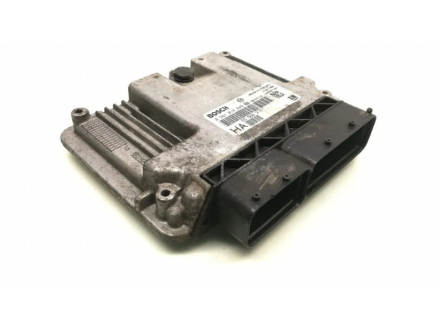 Řídící jednotka 55566276, 0281014449 Opel Vectra C 2007