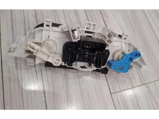 Блок управления климат-контролем 69837001 Renault Twingo II