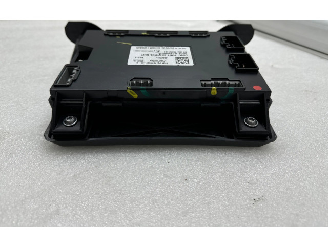 Блок комфорта 101090700G, 70054121 Tesla Model S