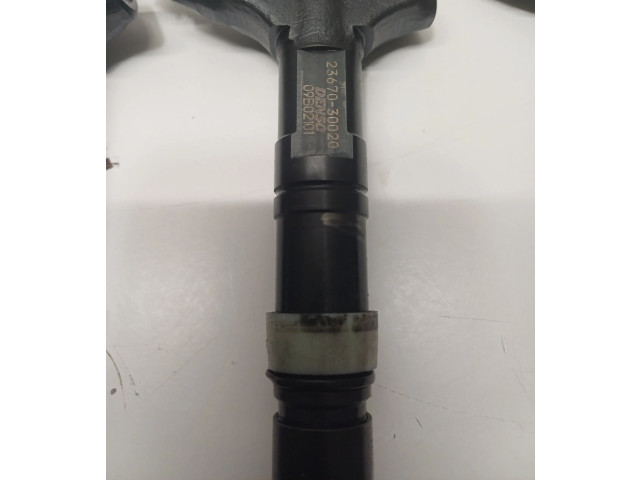 Vstřikovač 2367030020 Toyota Land Cruiser (J120)