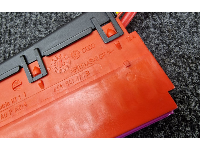 Pojistková skříňka 4F1941824B Audi Q7 4M 2019
