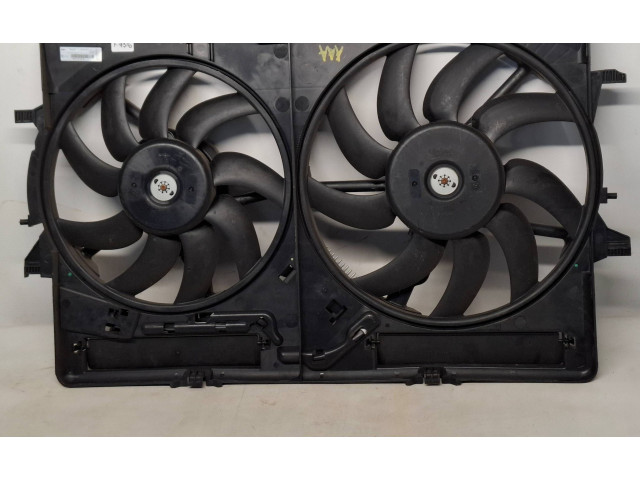 Электрический вентилятор радиаторов 8K0121003AB   Audi Q3 8U  