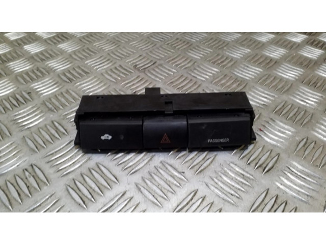 Включатель аварийных фонарей