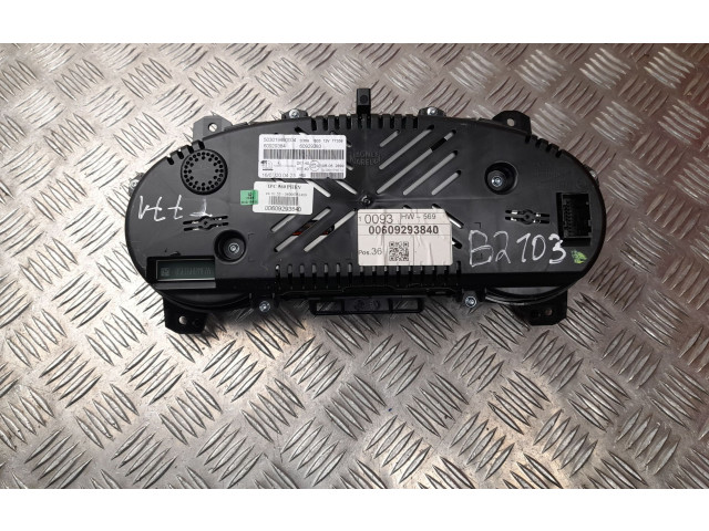 Панель приборов 60929384, 503019480004 Jeep Compass