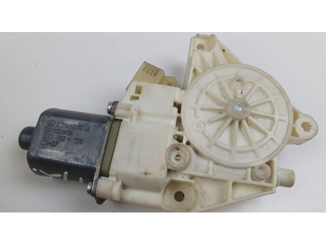 Передний двигатель механизма для подъема окон