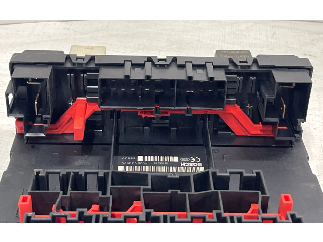 Блок предохранителей  3C0937049E, F005V00526   Volkswagen Touran I    