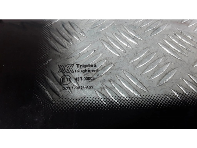 Заднее боковое стекло кузова