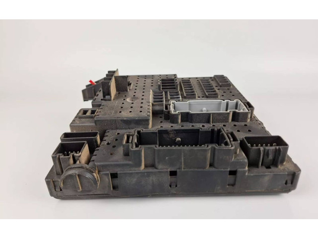 Блок предохранителей 8676391 Volvo XC90