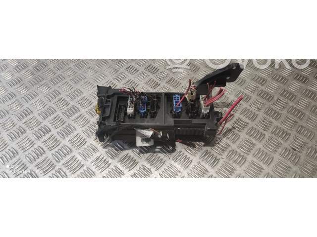 Pojistková skříňka A1645403372 Mercedes-Benz ML W164 2011