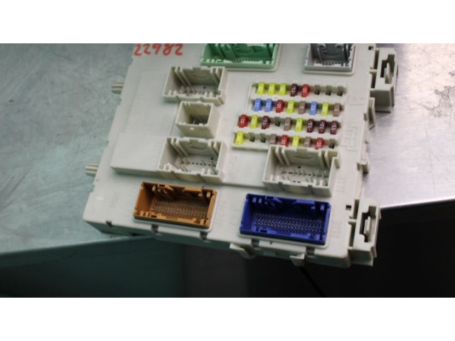 Блок предохранителей    Ford Transit -  Tourneo Connect    