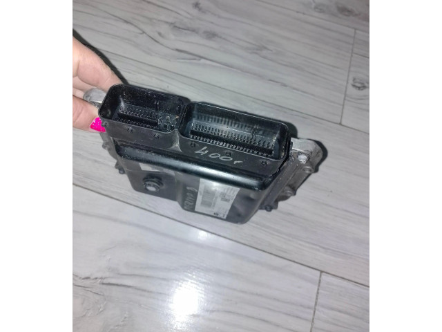 Блок управления двигателем Блок управления 55578719   Opel Meriva B