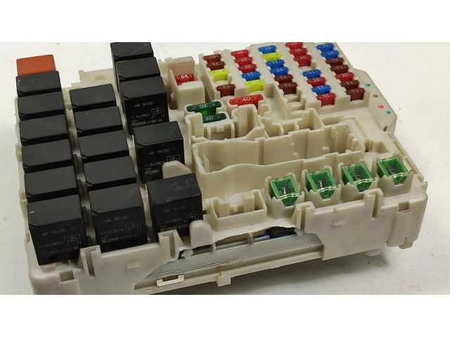   Pojistková skříňka A4545400324, MN902449   Citroen Xsara Picasso 1999