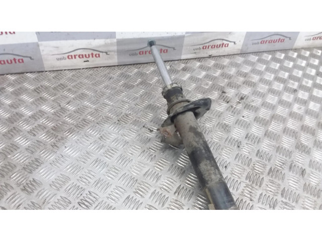 Передний амортизатор