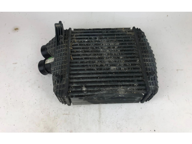 Интеркулер  670039135, 16486250   Maserati Levante 3.0