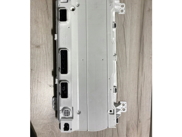 Přístrojová deska  Toyota Hilux VIII 2021 83800ff5801  