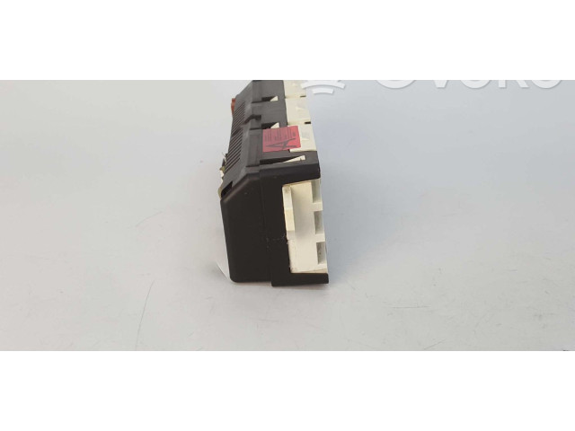 Дисплей    9666136680, 503550290704   Peugeot Partner