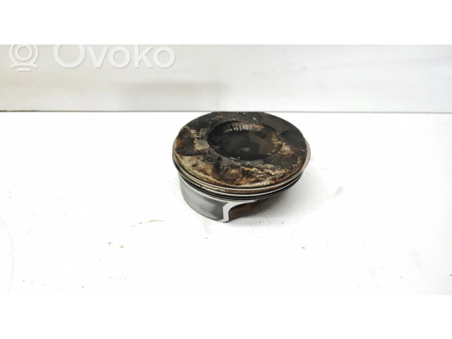 Píst BMW 3 E90 E91 pro benzínový motor 1.8 N43B20A