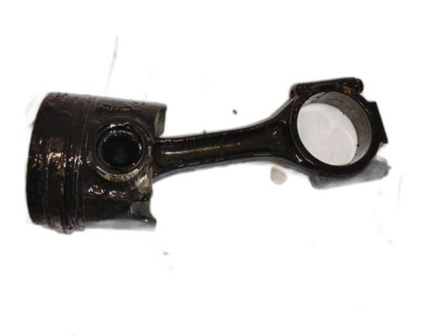 Поршень с шатуном 81l97a8, 81L97A8 Volkswagen PASSAT B6