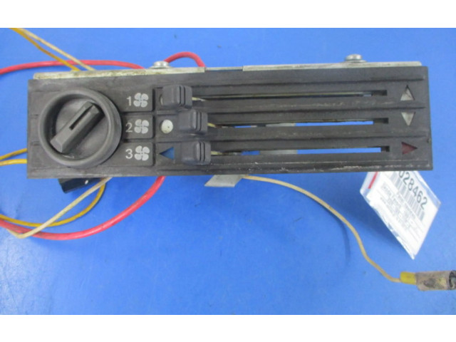 Блок управления климат-контролем    Skoda Favorit (781)