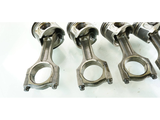  Поршень с шатуном N47D20C   BMW X3 E83  