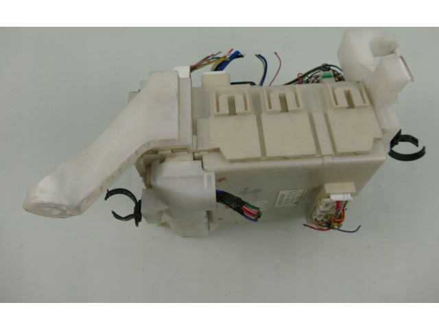 Pojistková skříňka 8273002140 Toyota Auris 150 2007