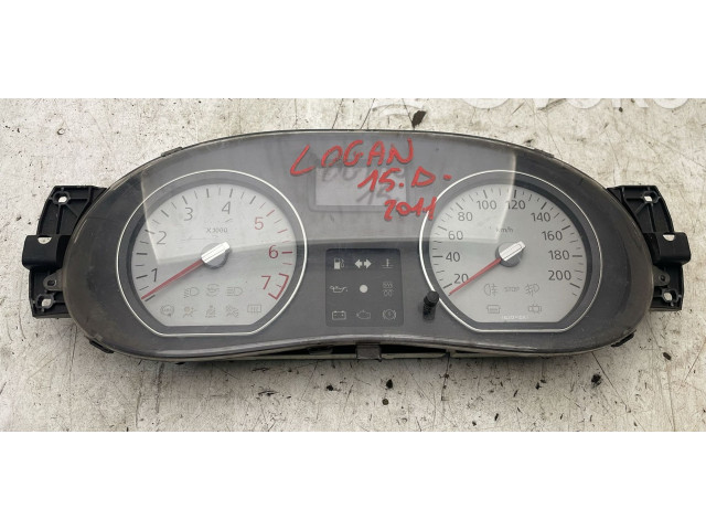Панель приборов    Dacia Logan I       