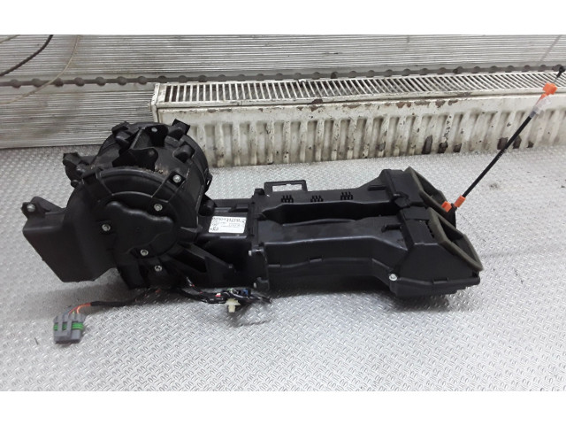 Вентилятор печки    8200434758   Renault Vel Satis