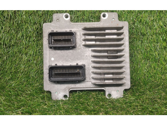 Блок управления двигателем ECU 12654172, 12642927 Opel Astra J