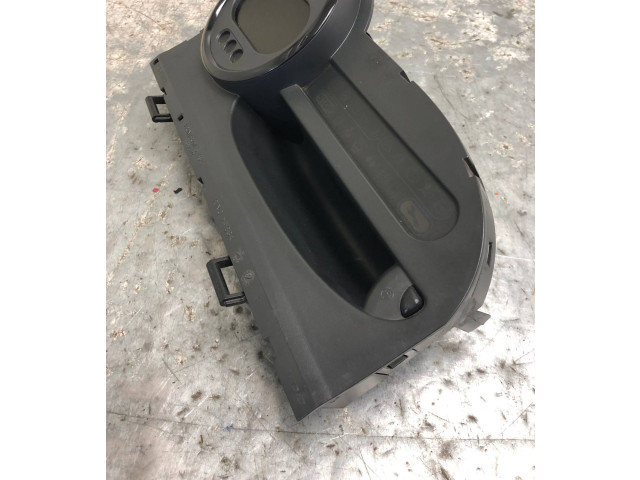 Панель приборов 8200934876 Renault Twingo II