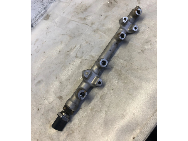 Топливная рампа 05e133320 Audi Q3 F3