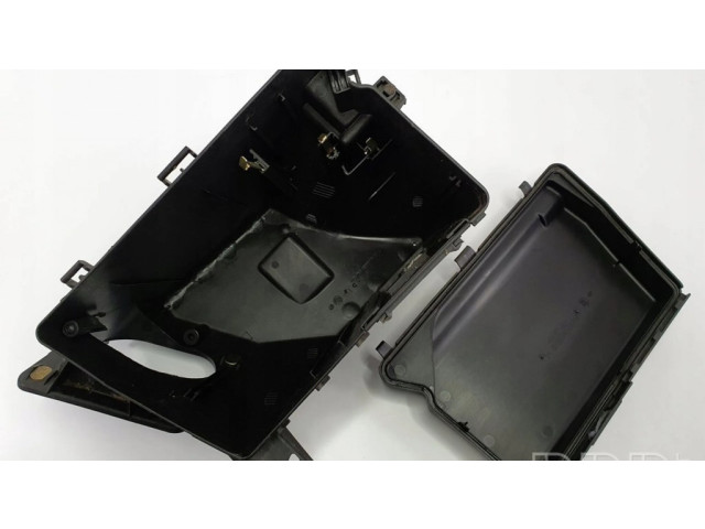 Pojistková skříňka 2305400024 Mercedes-Benz SL R230 2004