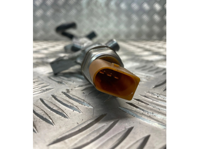 Топливная рампа 03L130089Q, 2J00000561   Audi A6 S6 C7 4G   для двигателя Cgl