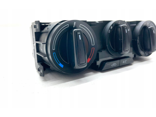 Блок управления климат-контролем    Skoda Fabia Mk3 (NJ)