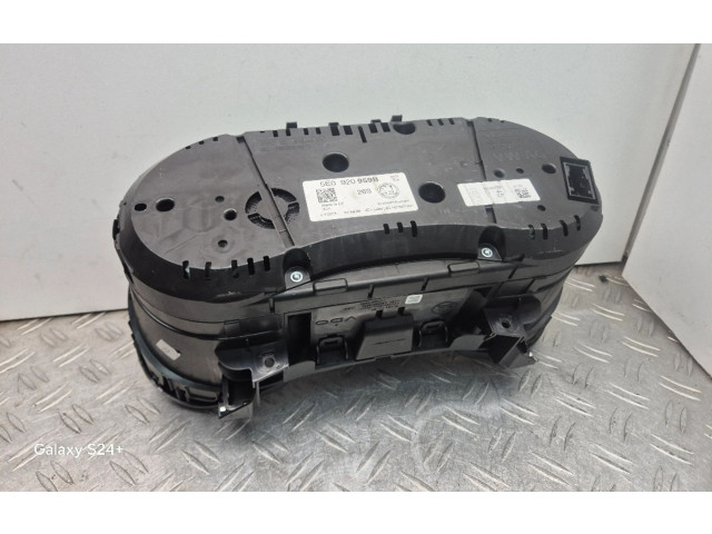 Панель приборов 5E0920959B, A2C94801201 Skoda Octavia Mk3 (5E)