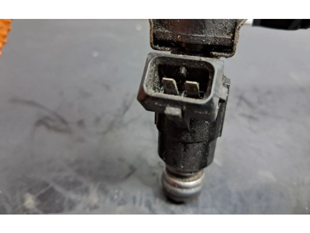 Топливная рампа 030133319L   Volkswagen Golf IV   для двигателя AHW|AKQ|APE|AXP|BCA