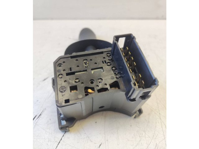 Включатель стеклоочистителей 8200959810, E10612644   Renault Trafic II (X83)       