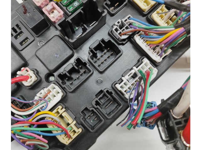 Блок предохранителей 8637A864 Mitsubishi Outlander