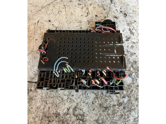 Блок предохранителей 9441585 Volvo V70