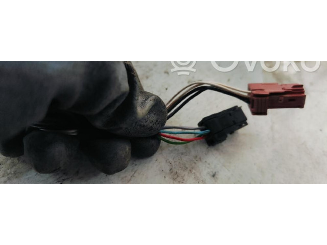 Зеркало электрическое        Peugeot 2008 I  2013 - 2019 года   