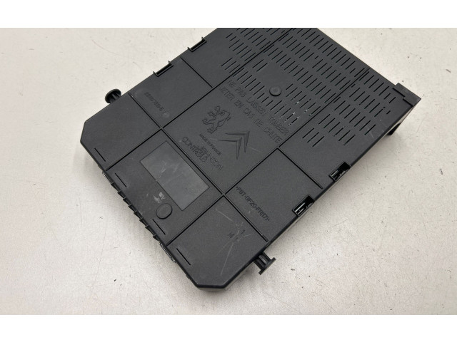 Pojistková skříňka 281197595 Peugeot 5008 2012