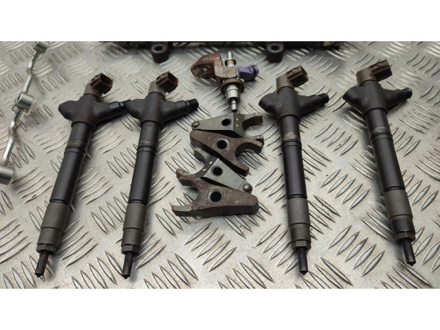 Vstřikovač 8945820051, 221000R050   Toyota RAV 4 (XA40)  pro naftový motor 2.2  